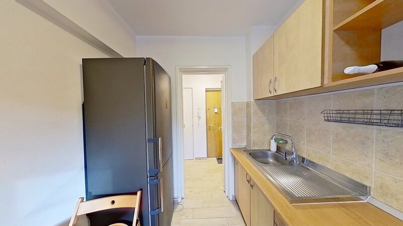 Berceni, apartament 2 camere, etaj 4/10, 400 eur, bloc anvelopat.
